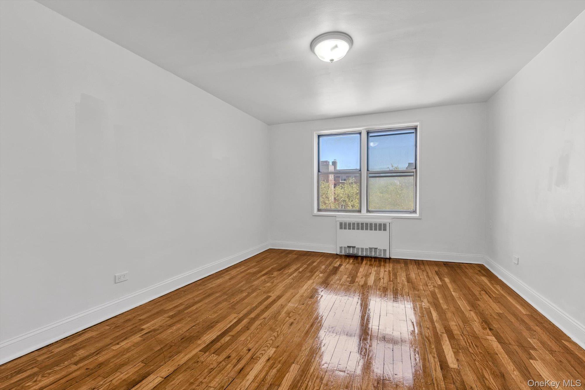 67-12 Yellowstone Boulevard E5 Property Photo 9