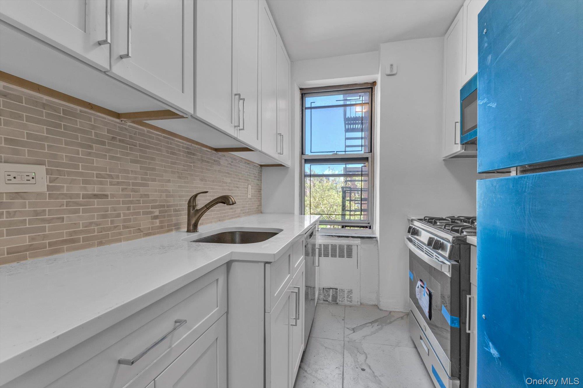 67-12 Yellowstone Boulevard E5 Property Photo 11