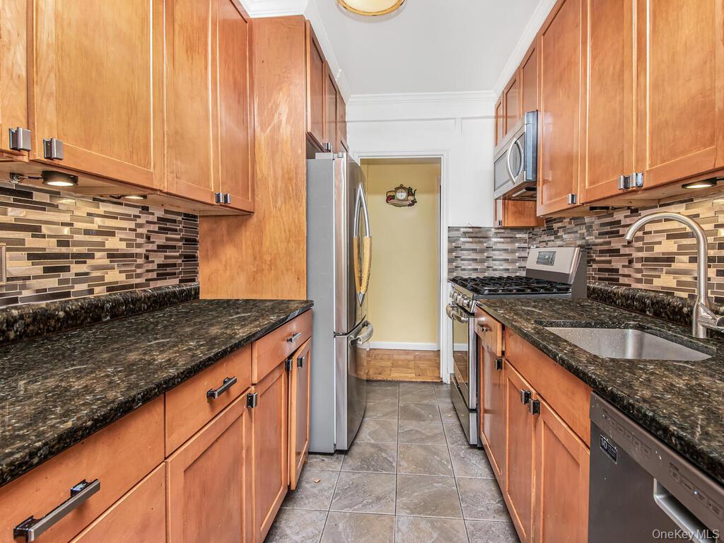 5500 5500 Fieldstone Road Property Photo 3