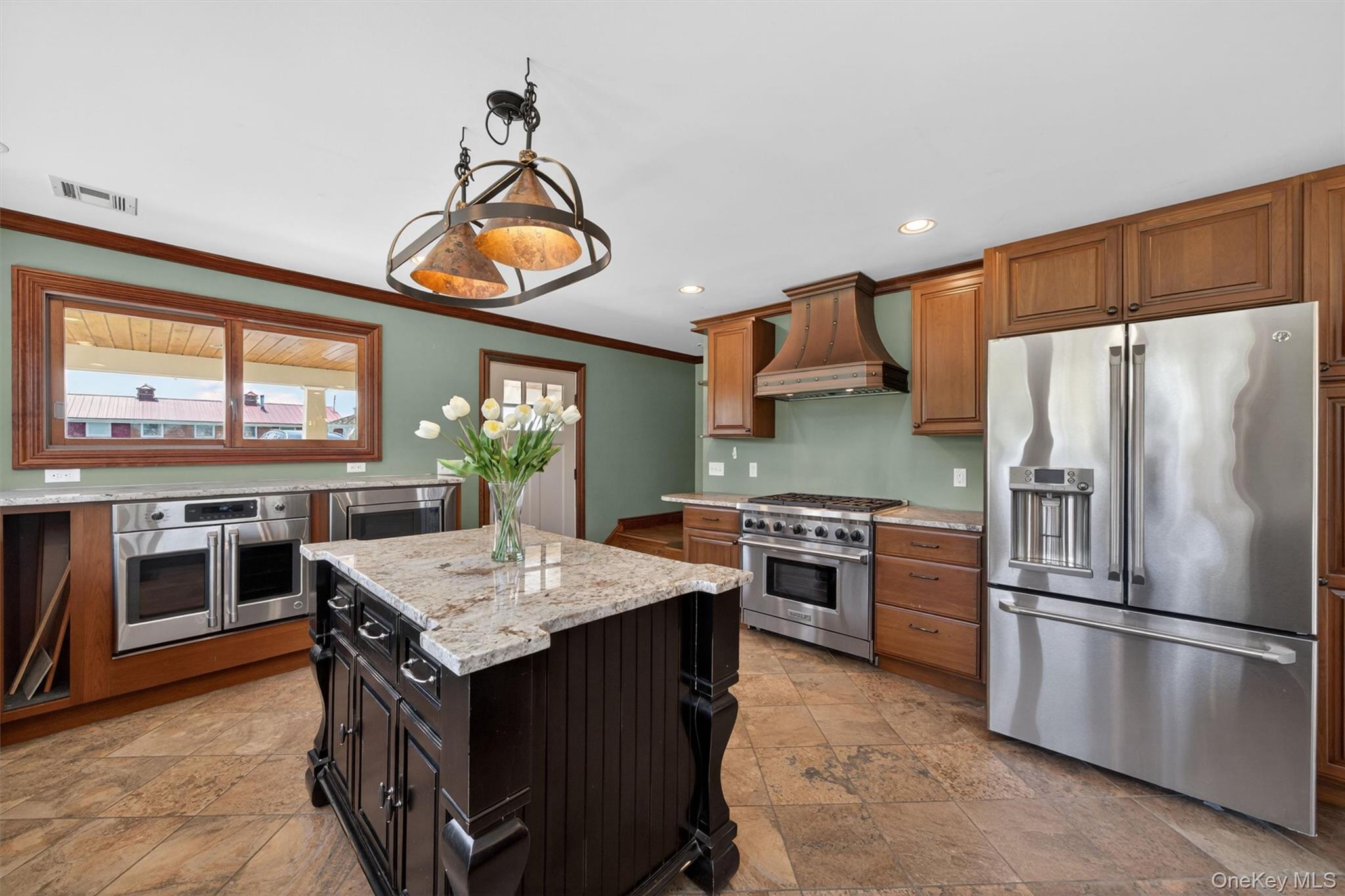 285 Maple Avenue Property Photo 15