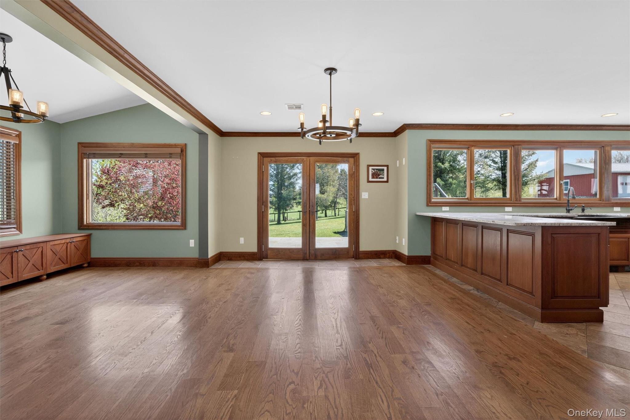 285 Maple Avenue Property Photo 17