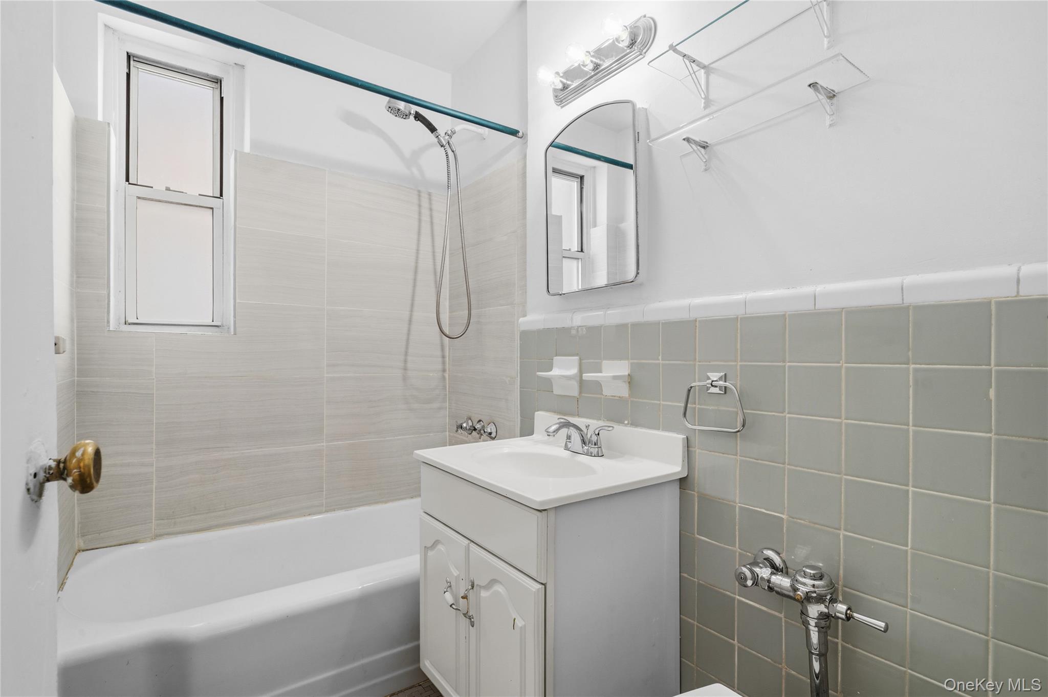 7445 Yellowstone Boulevard 6f Property Photo 11