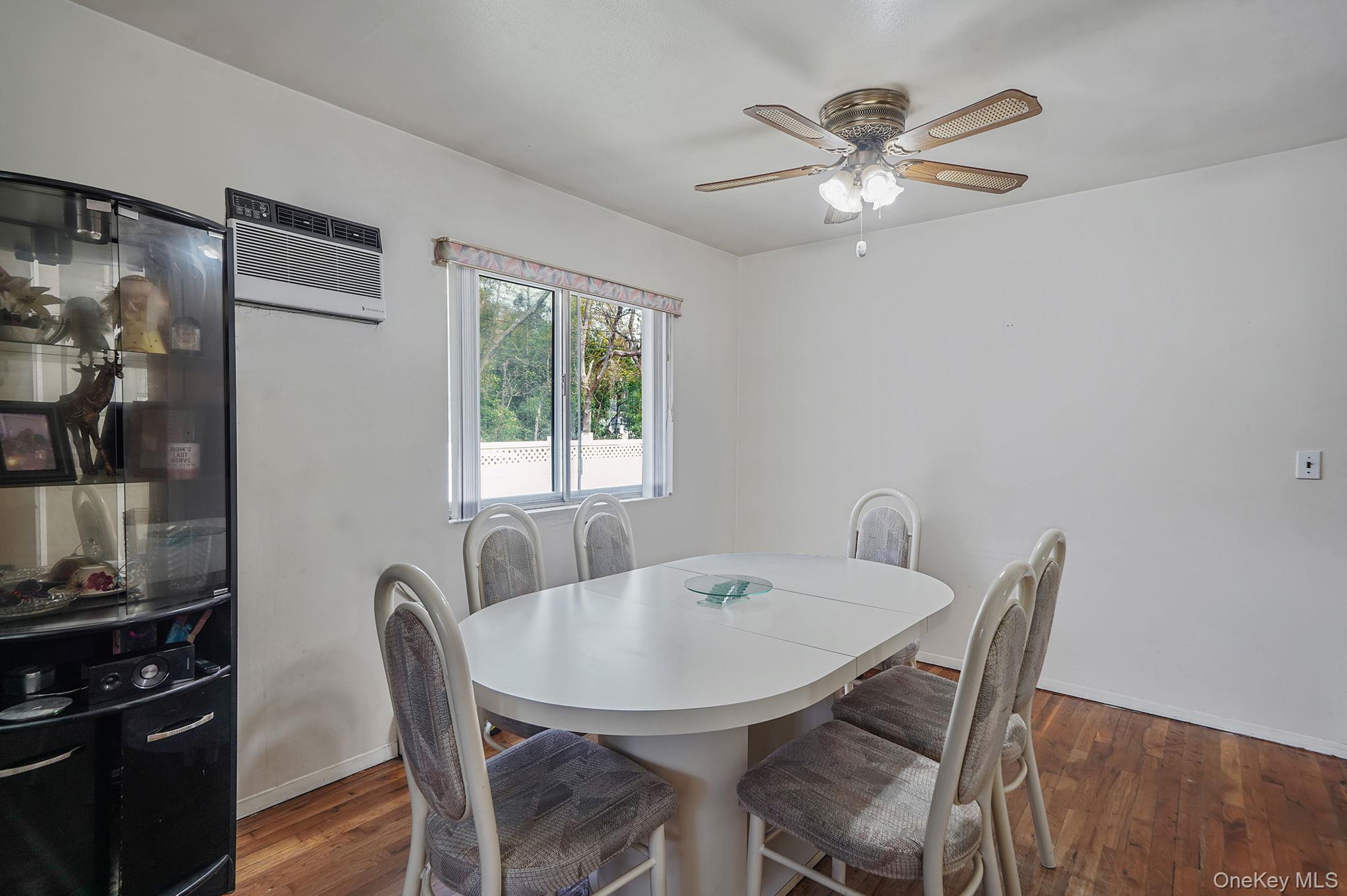 2771 Pond Avenue Property Photo 6
