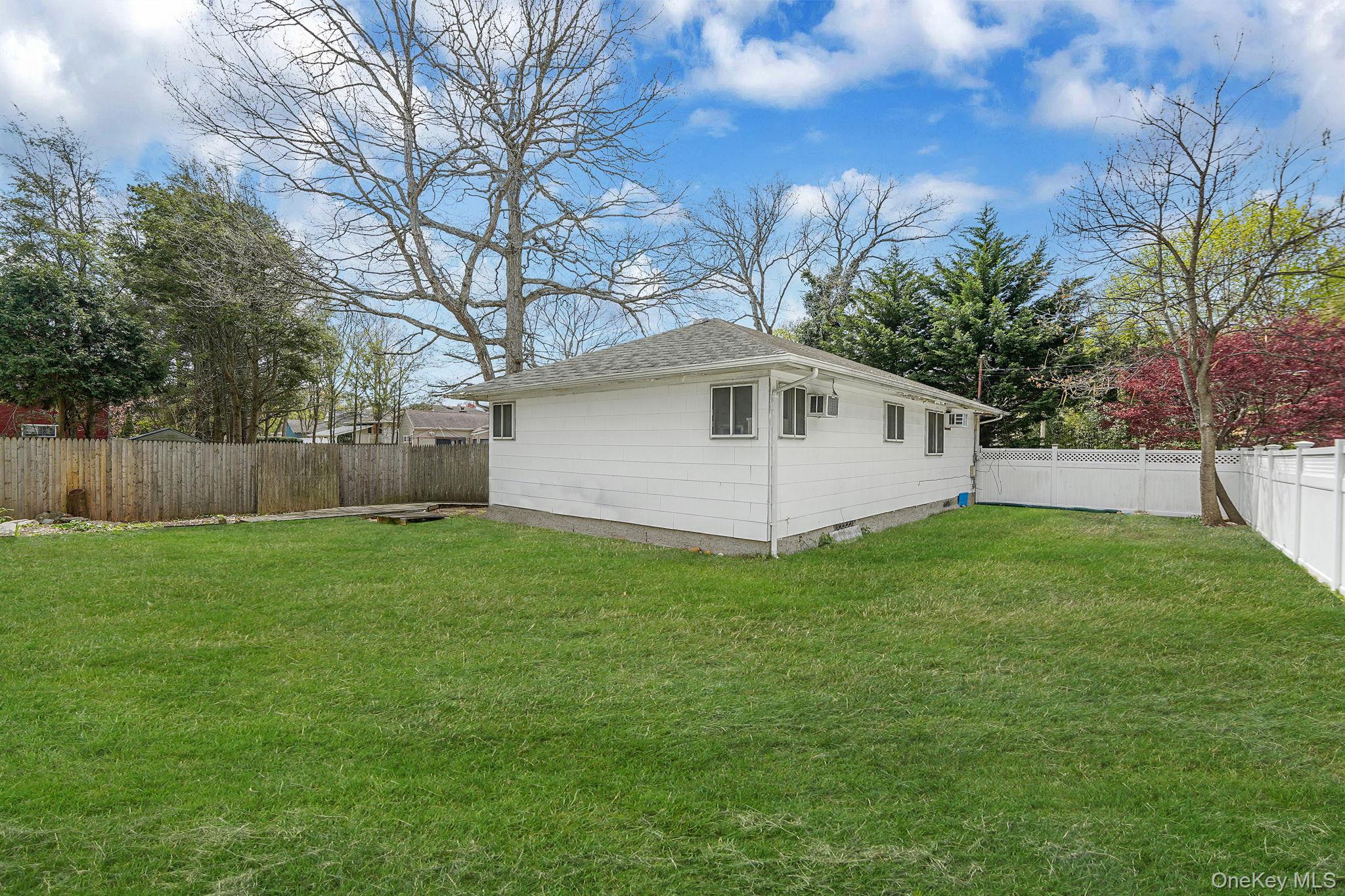 2771 Pond Avenue Property Photo 20