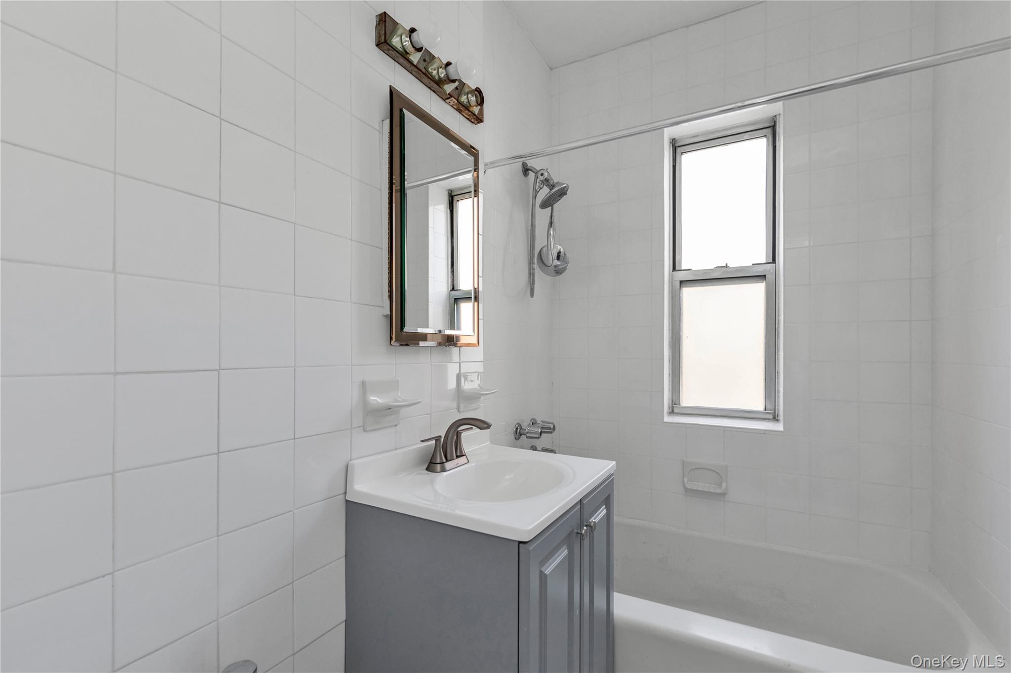 68-63 108th Street 3g Property Photo 8