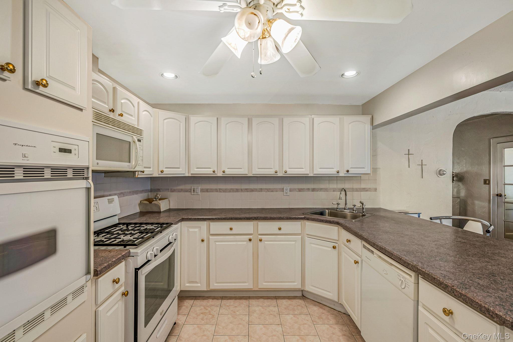 61 Continental Place Property Photo 20
