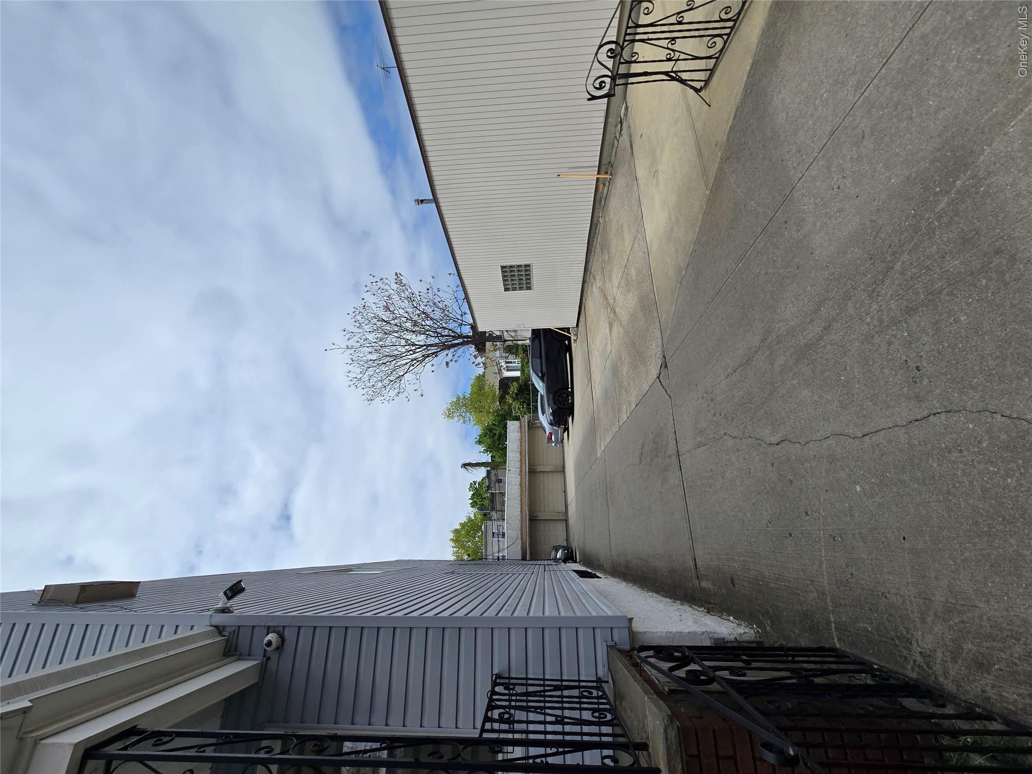 7212 66th Place Property Photo 5