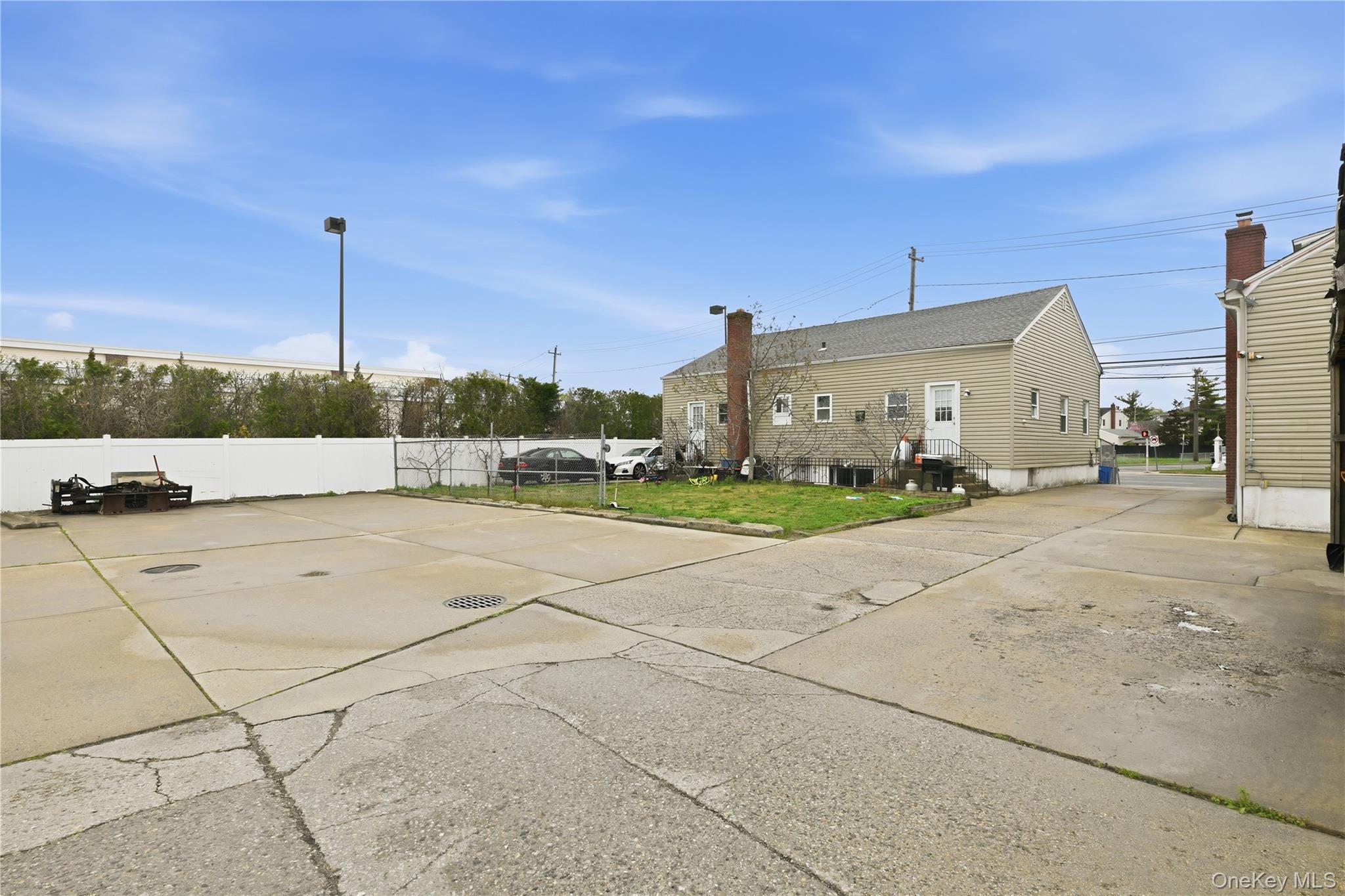 433 Atlantic Avenue Property Photo 17