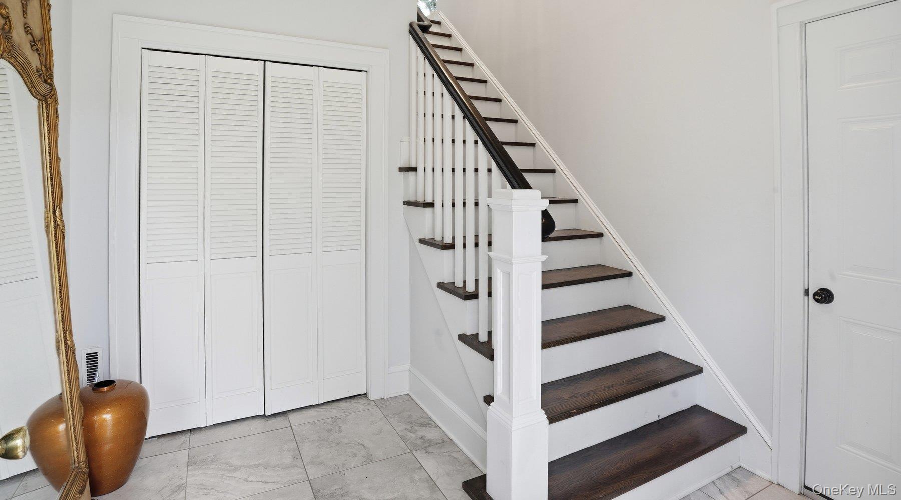 420 Maple Avenue Property Photo 3