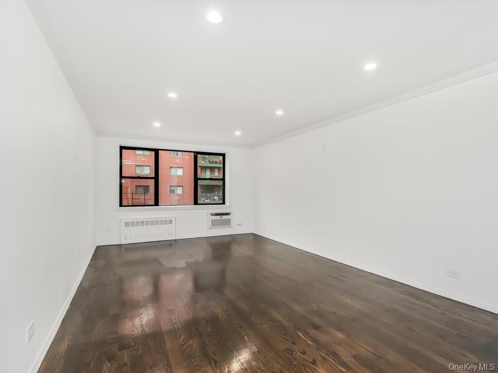 3125 Arlington Avenue 3h Property Photo 2