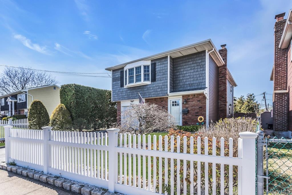 12 Spring Street Property Photo 3
