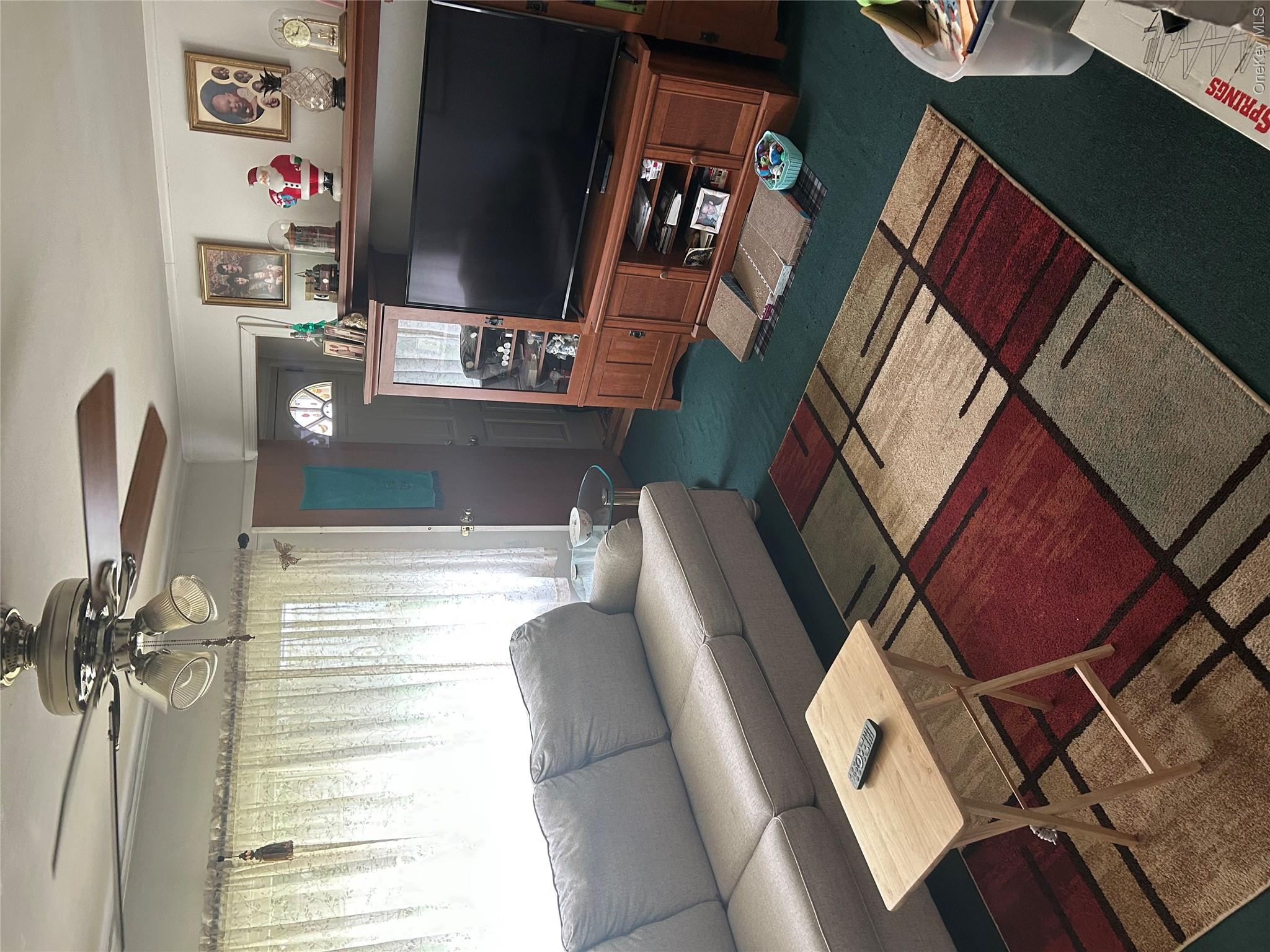 6 Mead Lane Property Photo 3