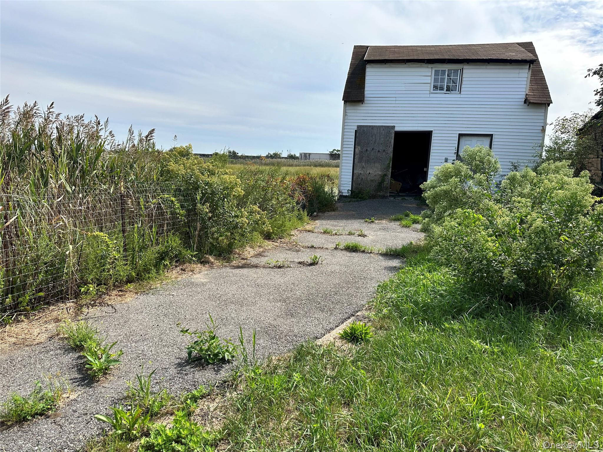 526/524 Cross Bay Boulevard Property Photo 14
