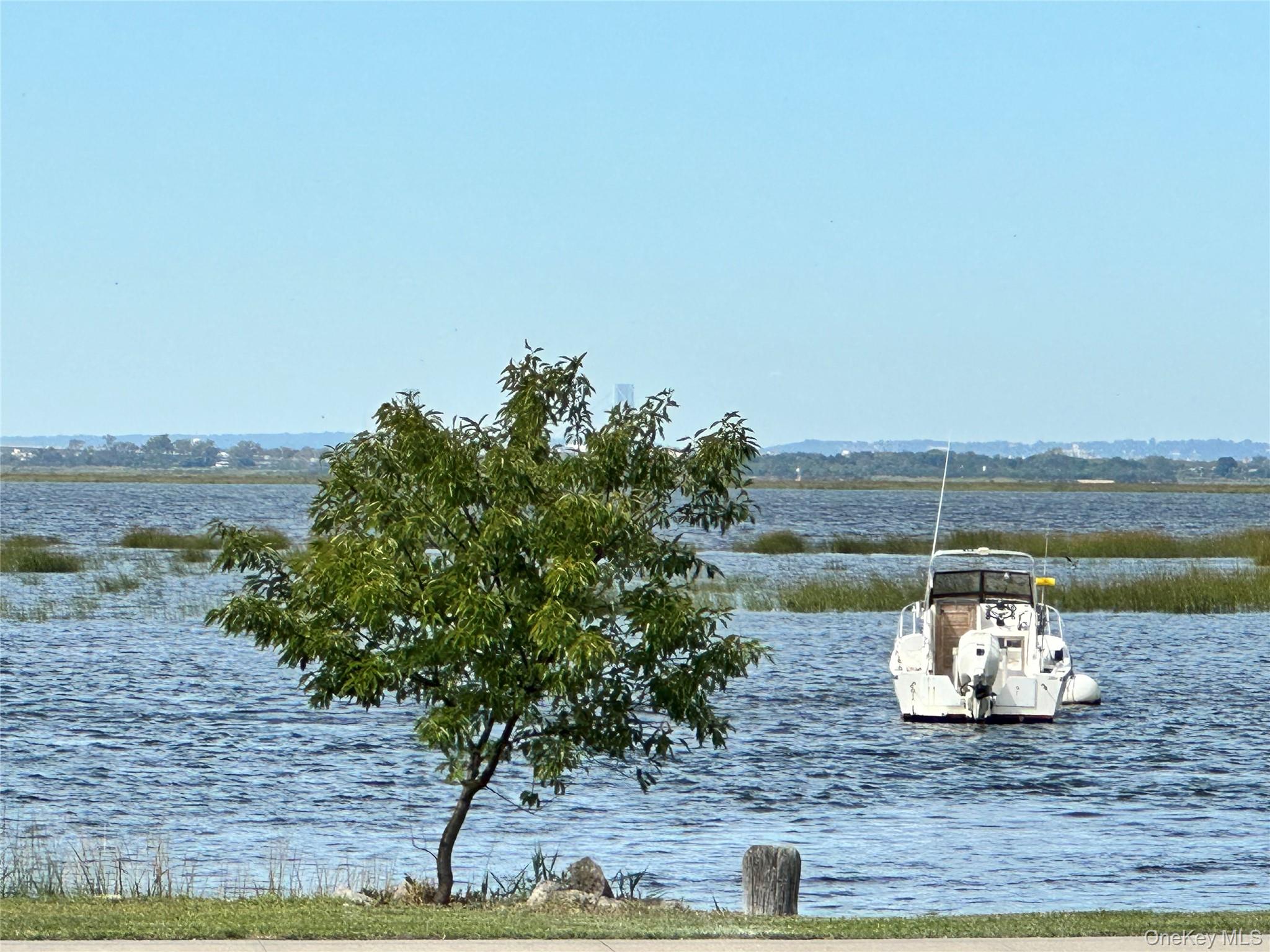 526/524 Cross Bay Boulevard Property Photo 18