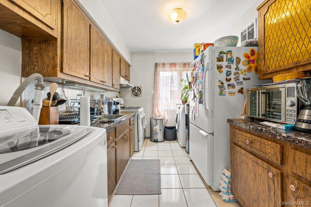 73-37 197th Street Property Photo 11