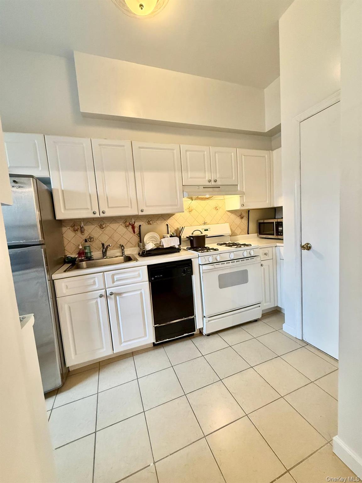 87-30 62 Avenue 101. Property Photo 8