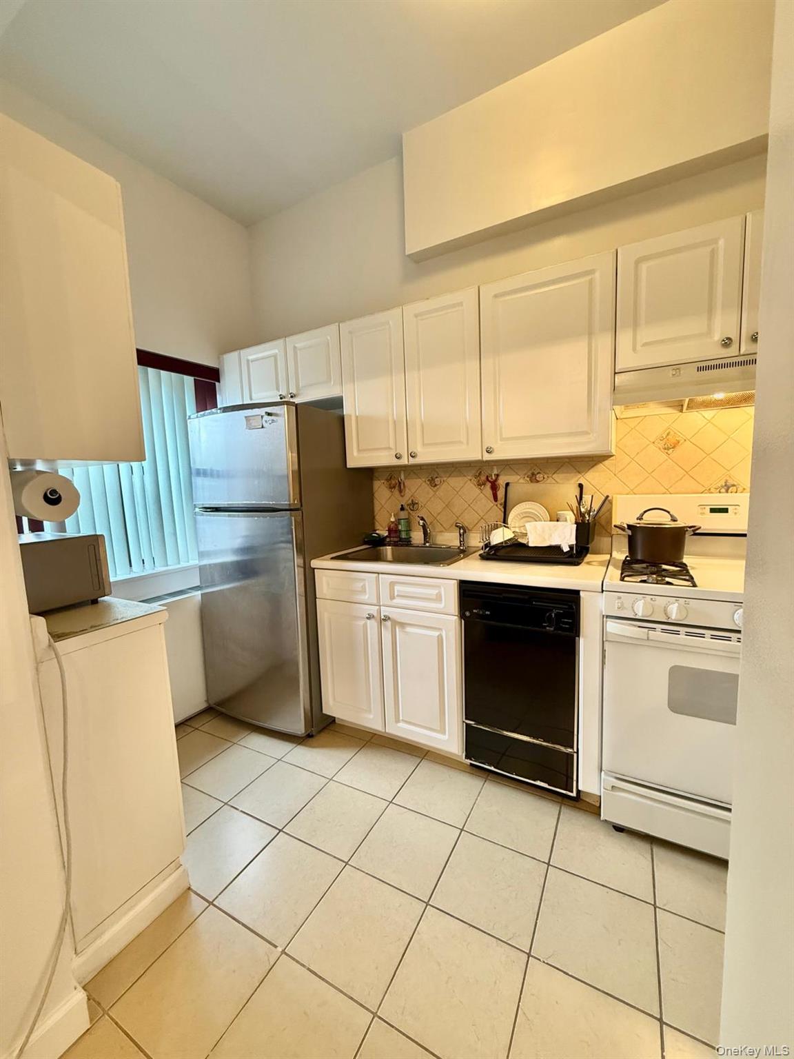 87-30 62 Avenue 101. Property Photo 9