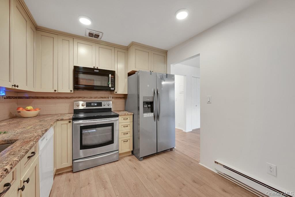 351 Richard Court Property Photo 8