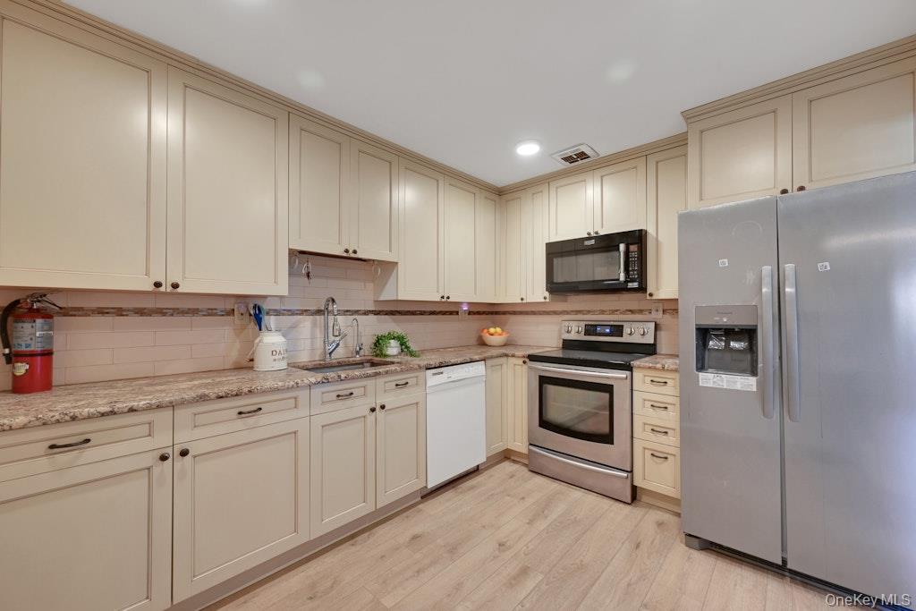 351 Richard Court Property Photo 20