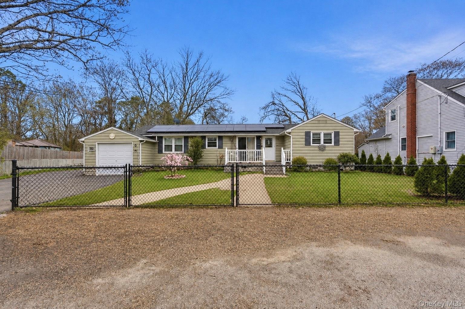 162 Parkwood Drive Property Photo 1