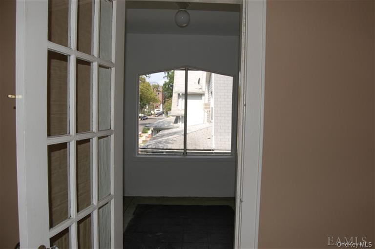35 E Birch Street Property Photo 10