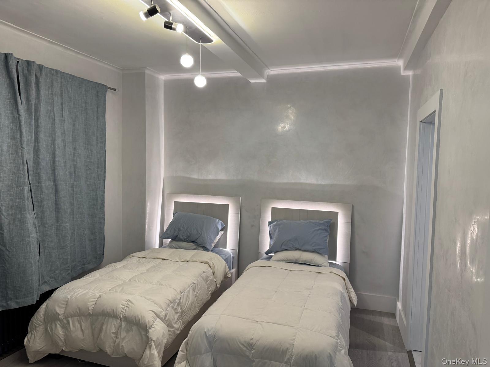 595 W End Avenue 3d Property Photo 13