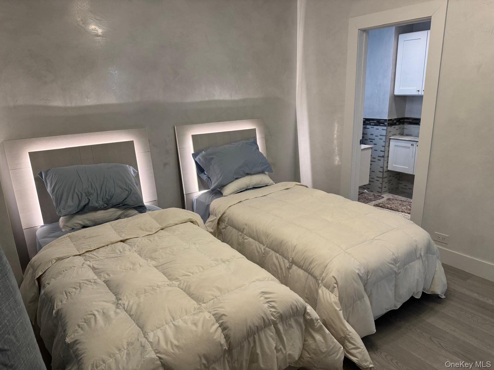 595 W End Avenue 3d Property Photo 16