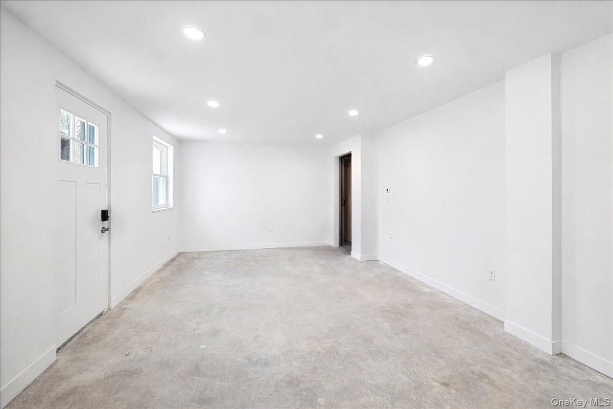33 Greenwood Lane Property Photo 16