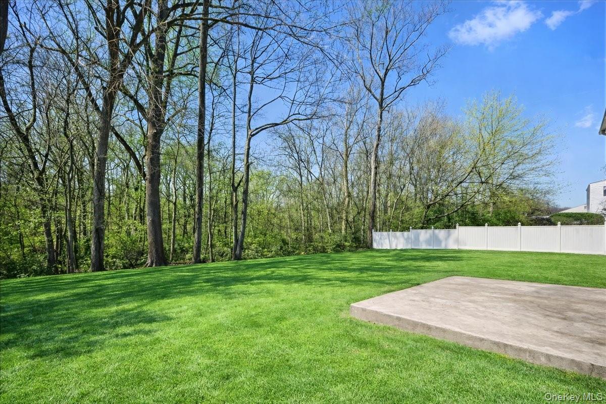 33 Greenwood Lane Property Photo 18