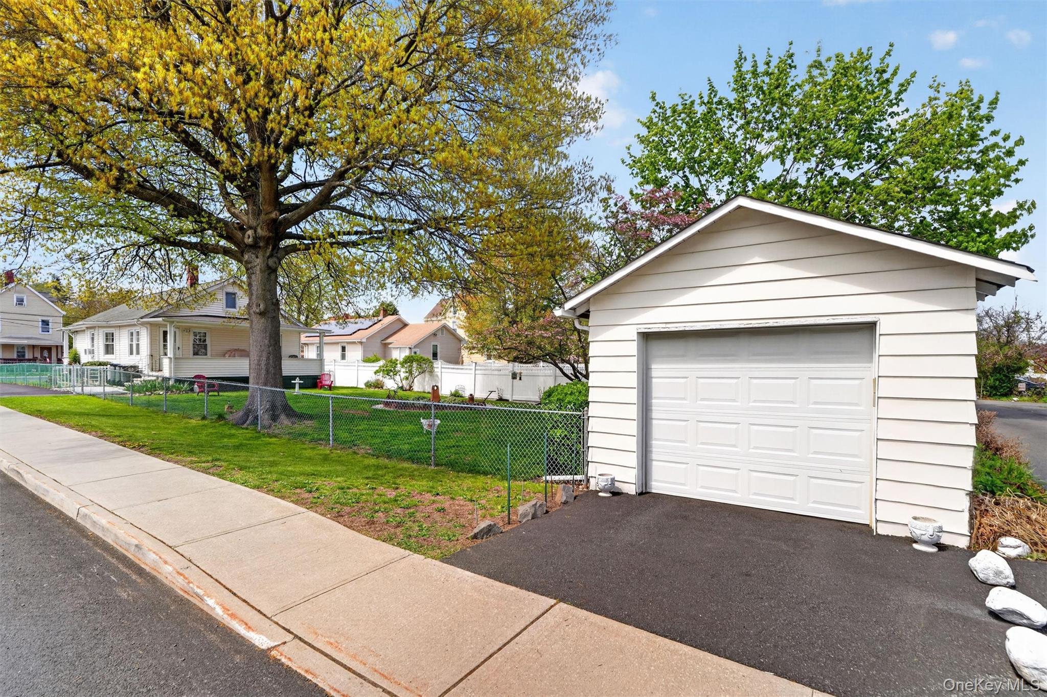32 Demarest Avenue Property Photo 40