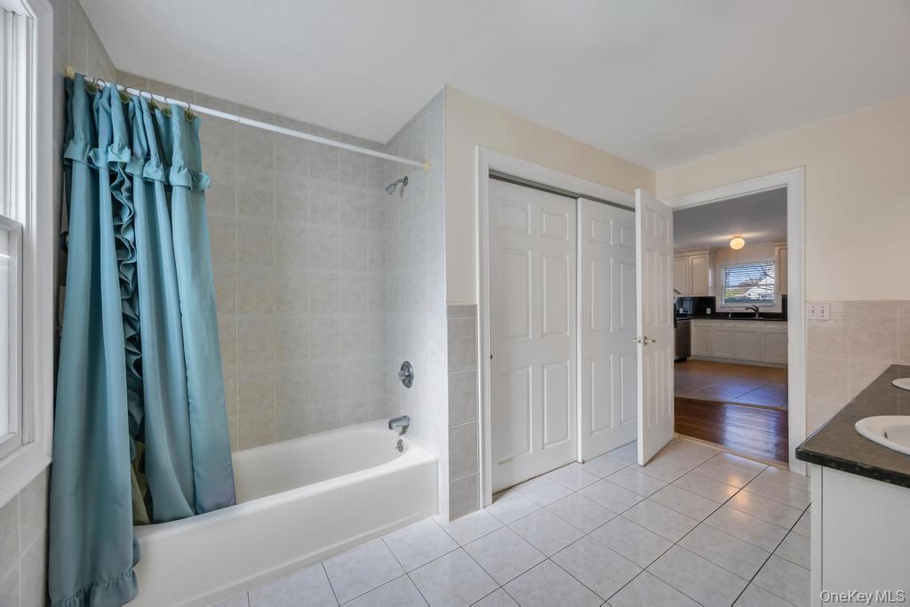 64 Cottage Place Property Photo 16