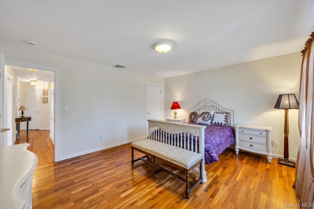 64 Cottage Place Property Photo 26