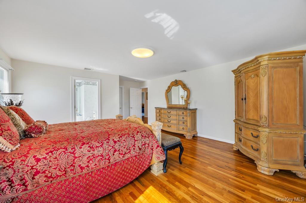 64 Cottage Place Property Photo 29