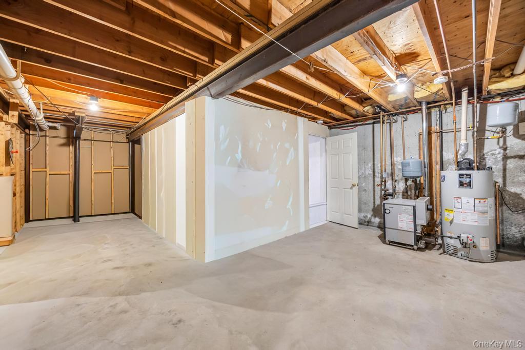 64 Cottage Place Property Photo 43
