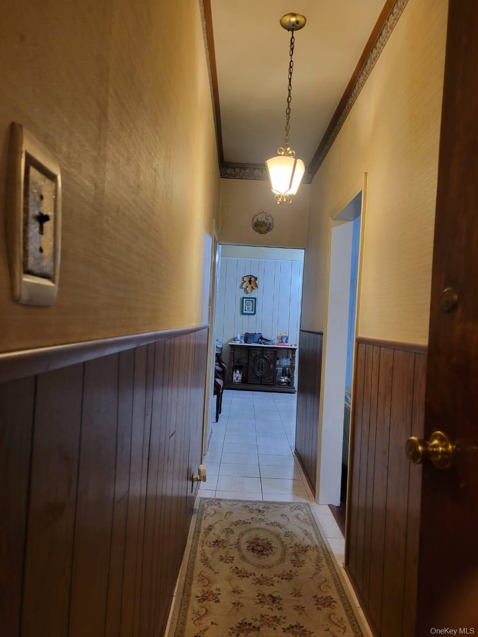 818 E 227th Street Property Photo 10