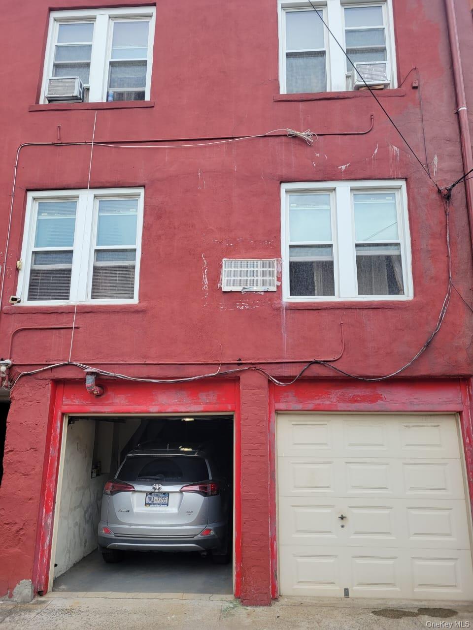 818 E 227th Street Property Photo 19
