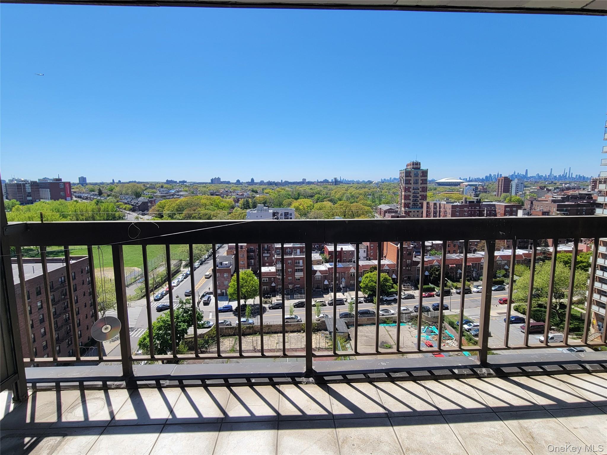 138-35 Elder Avenue 14k Property Photo 3