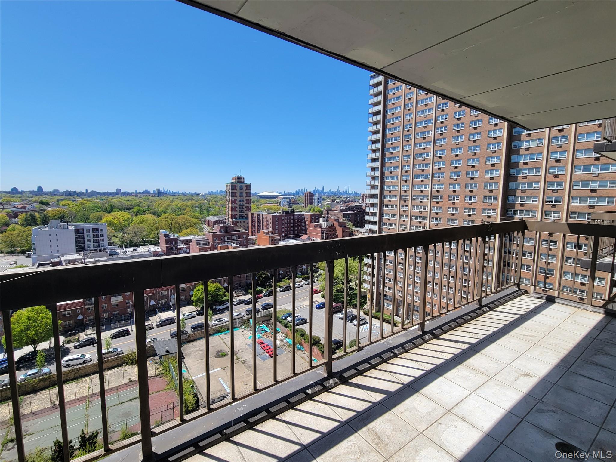 138-35 Elder Avenue 14k Property Photo 4