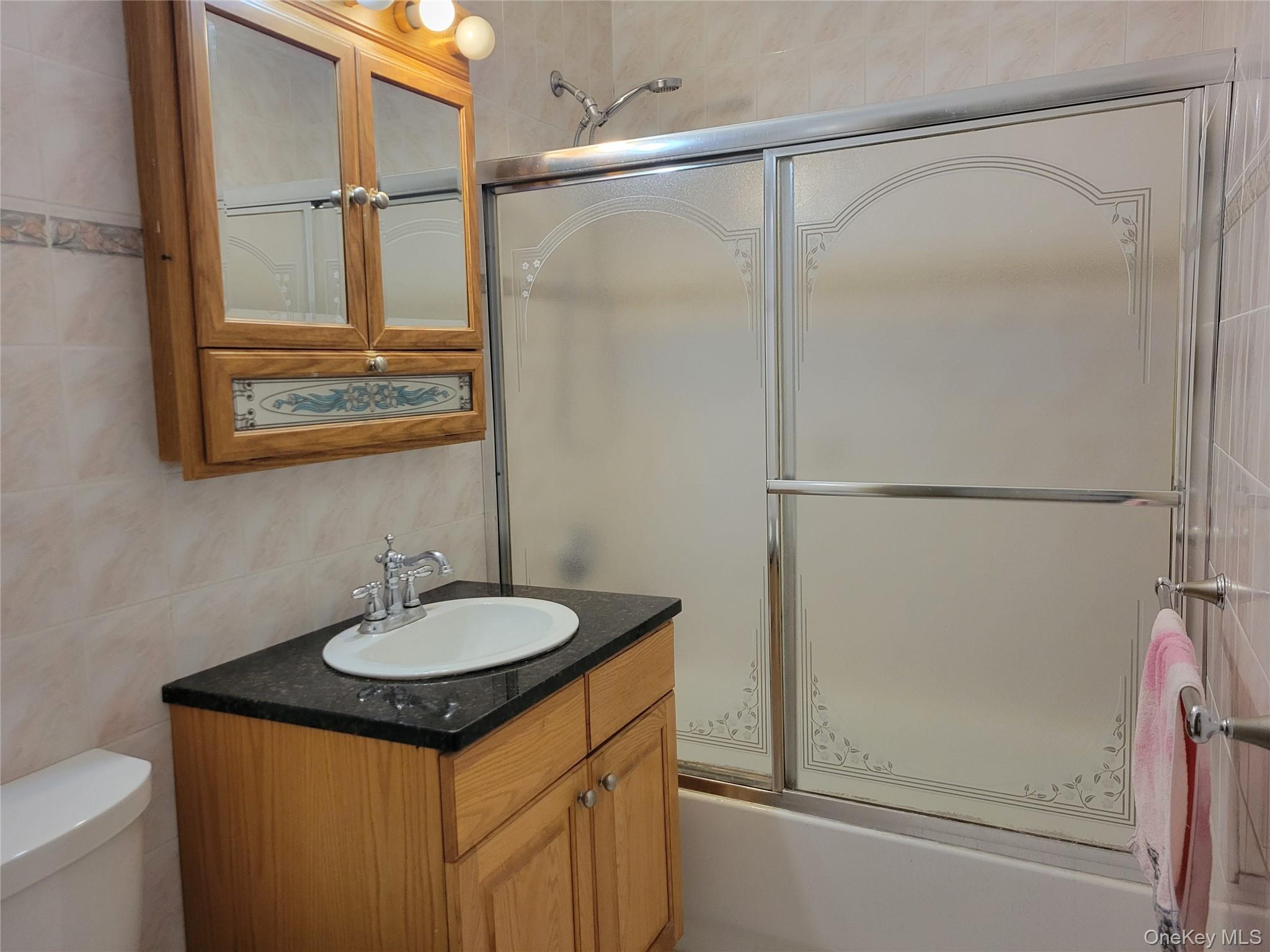 138-35 Elder Avenue 14k Property Photo 9
