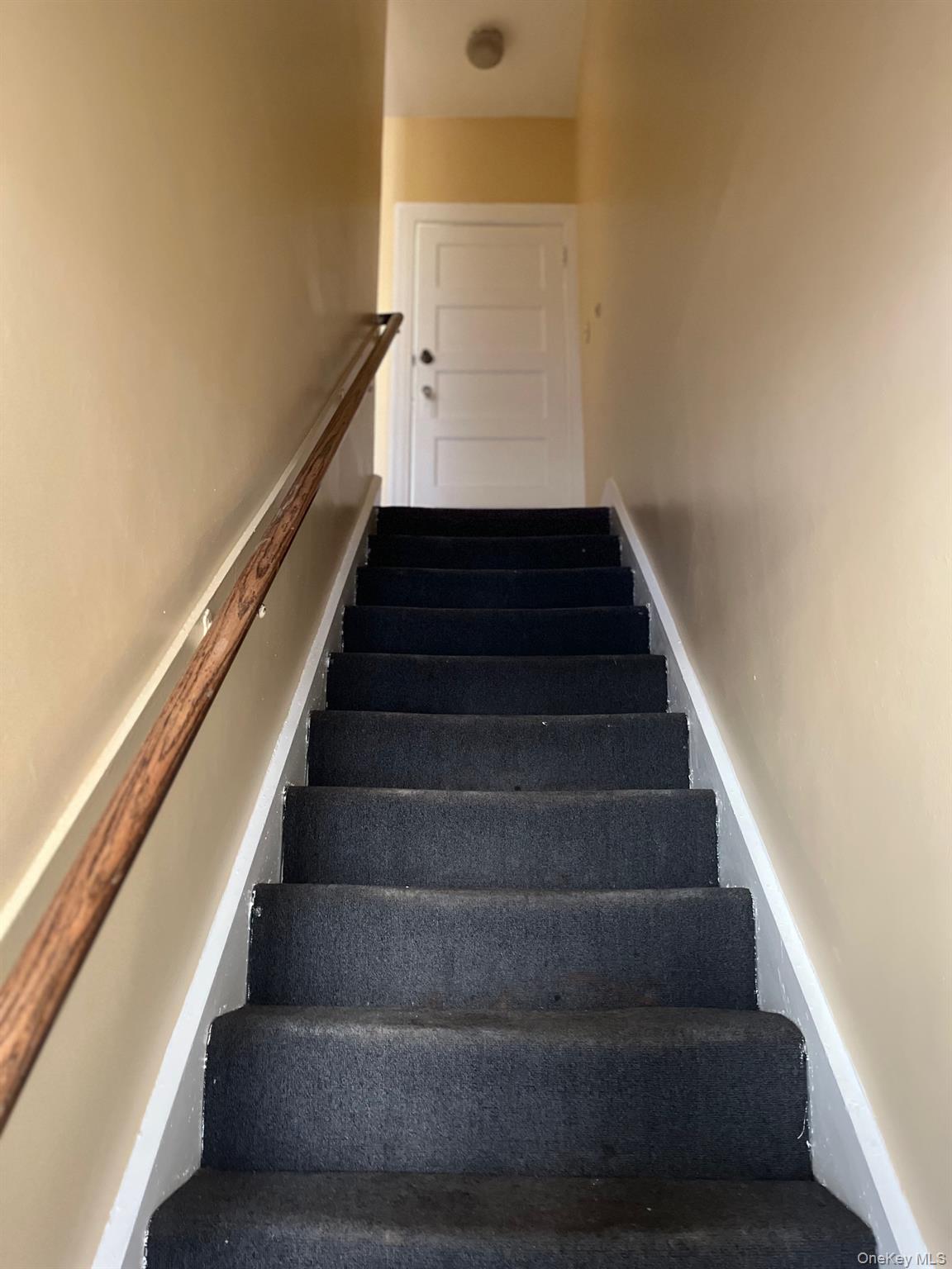 235 Smith Avenue Property Photo 2