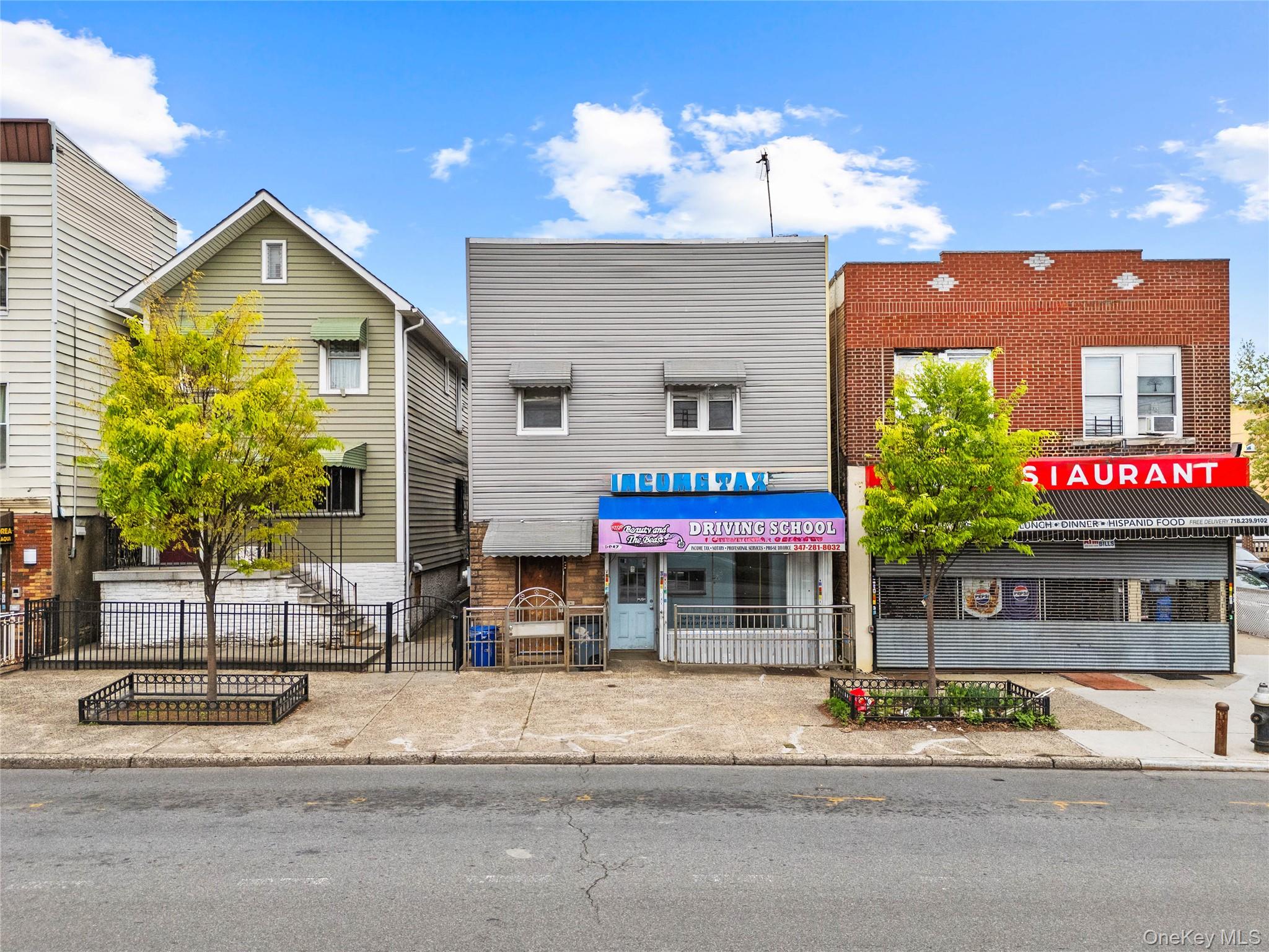 847 Castle Hill Avenue Property Photo 1