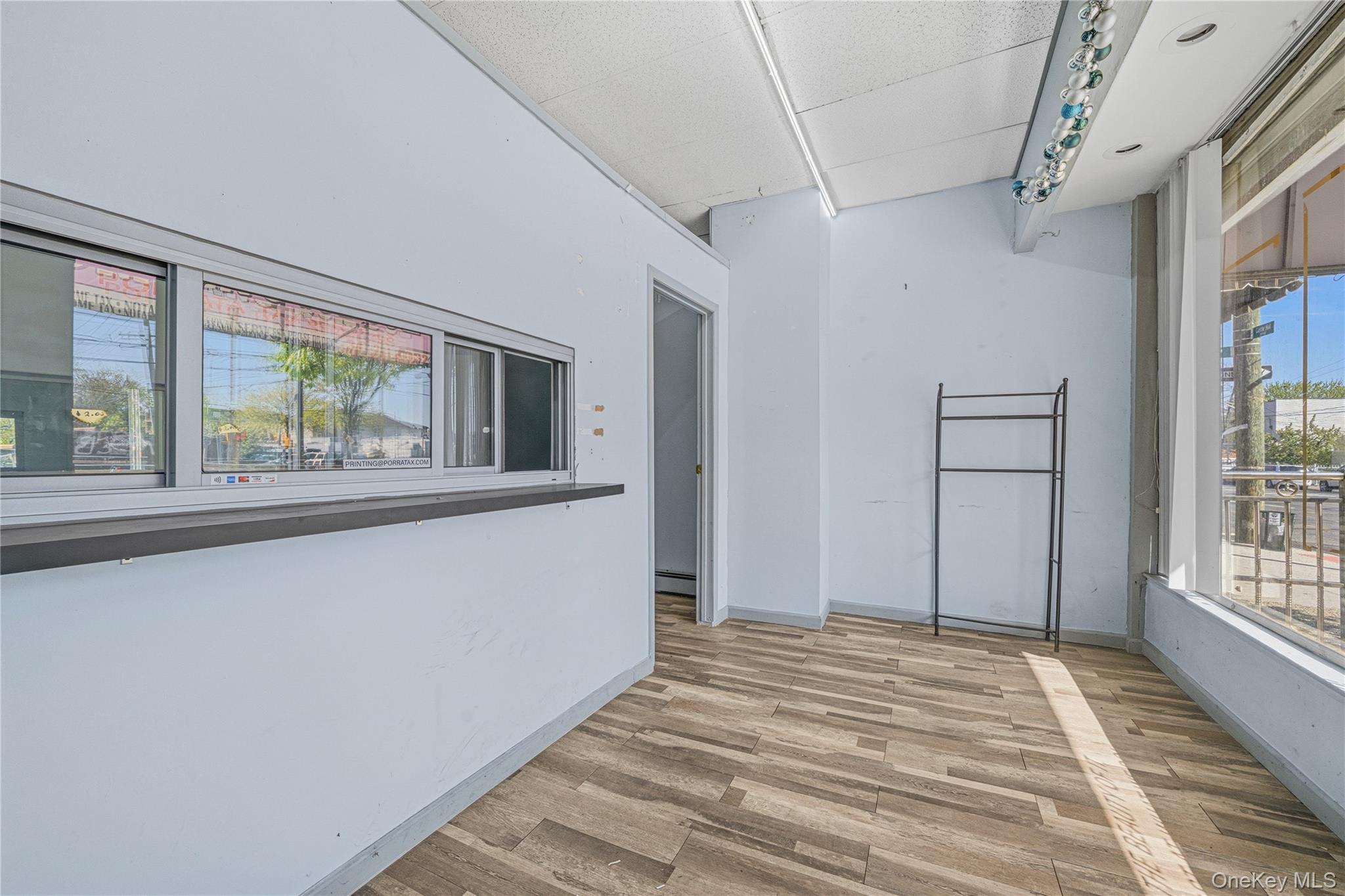 847 Castle Hill Avenue Property Photo 3