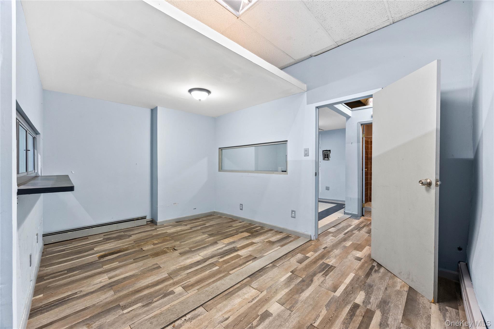 847 Castle Hill Avenue Property Photo 4