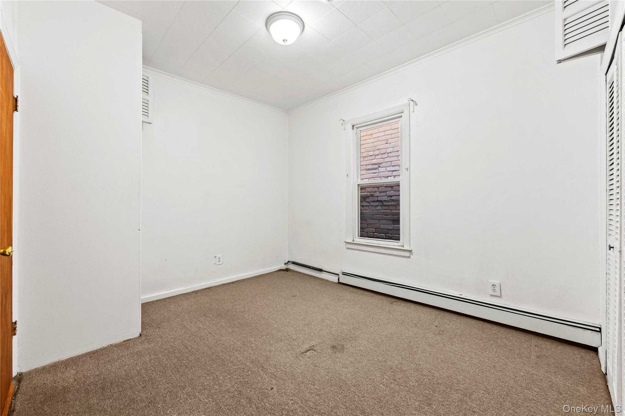 847 Castle Hill Avenue Property Photo 11