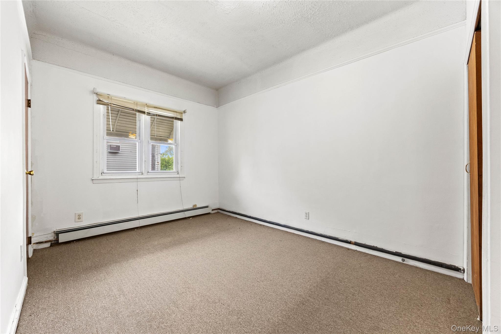 847 Castle Hill Avenue Property Photo 15