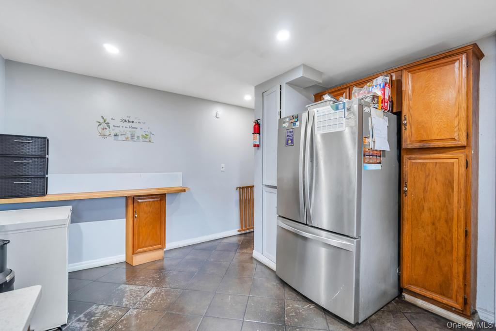 20 Ronald Place Property Photo 7