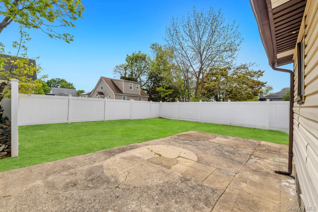 20 Ronald Place Property Photo 12