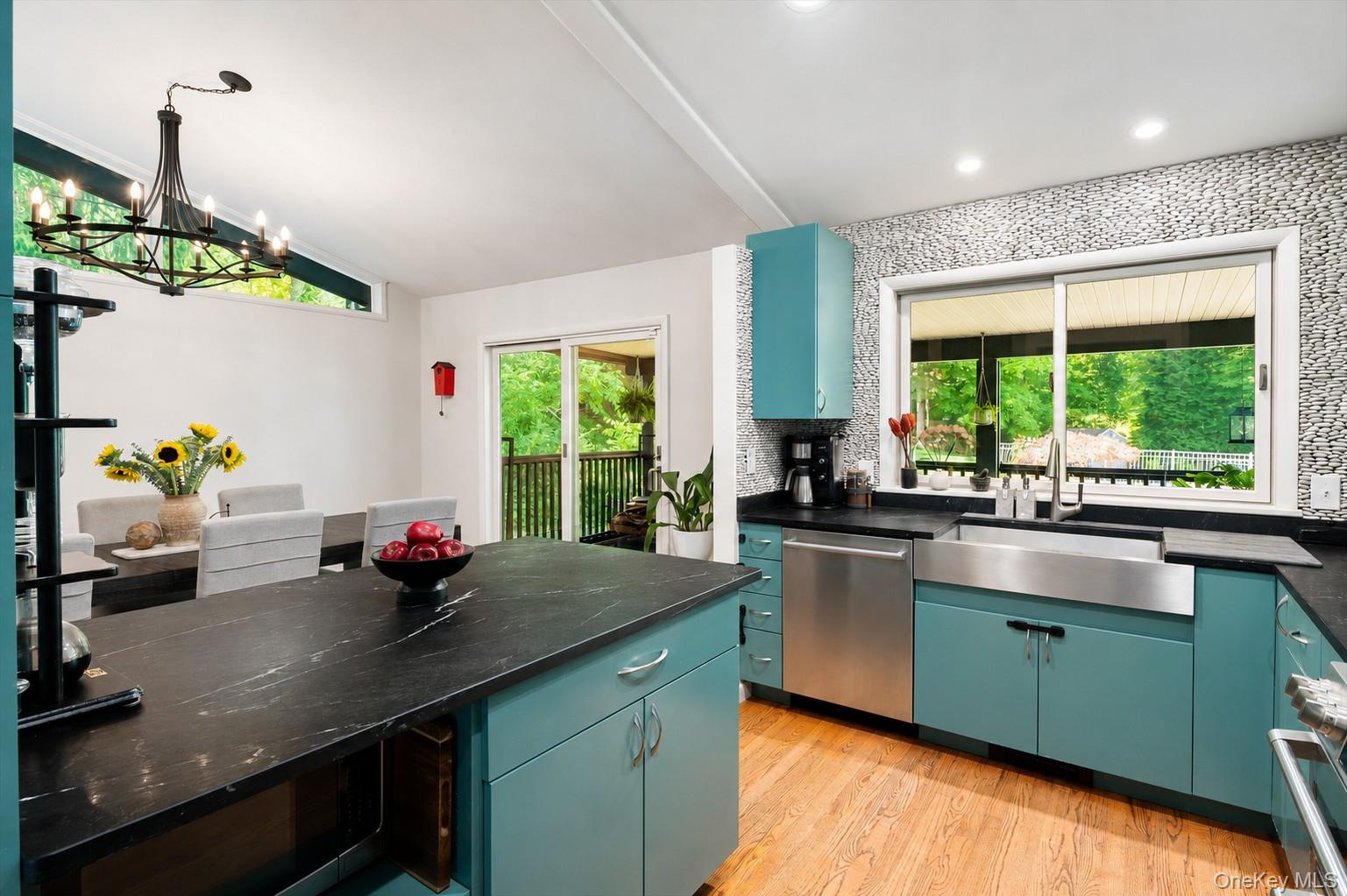 27 Lakeview Avenue Property Photo 7