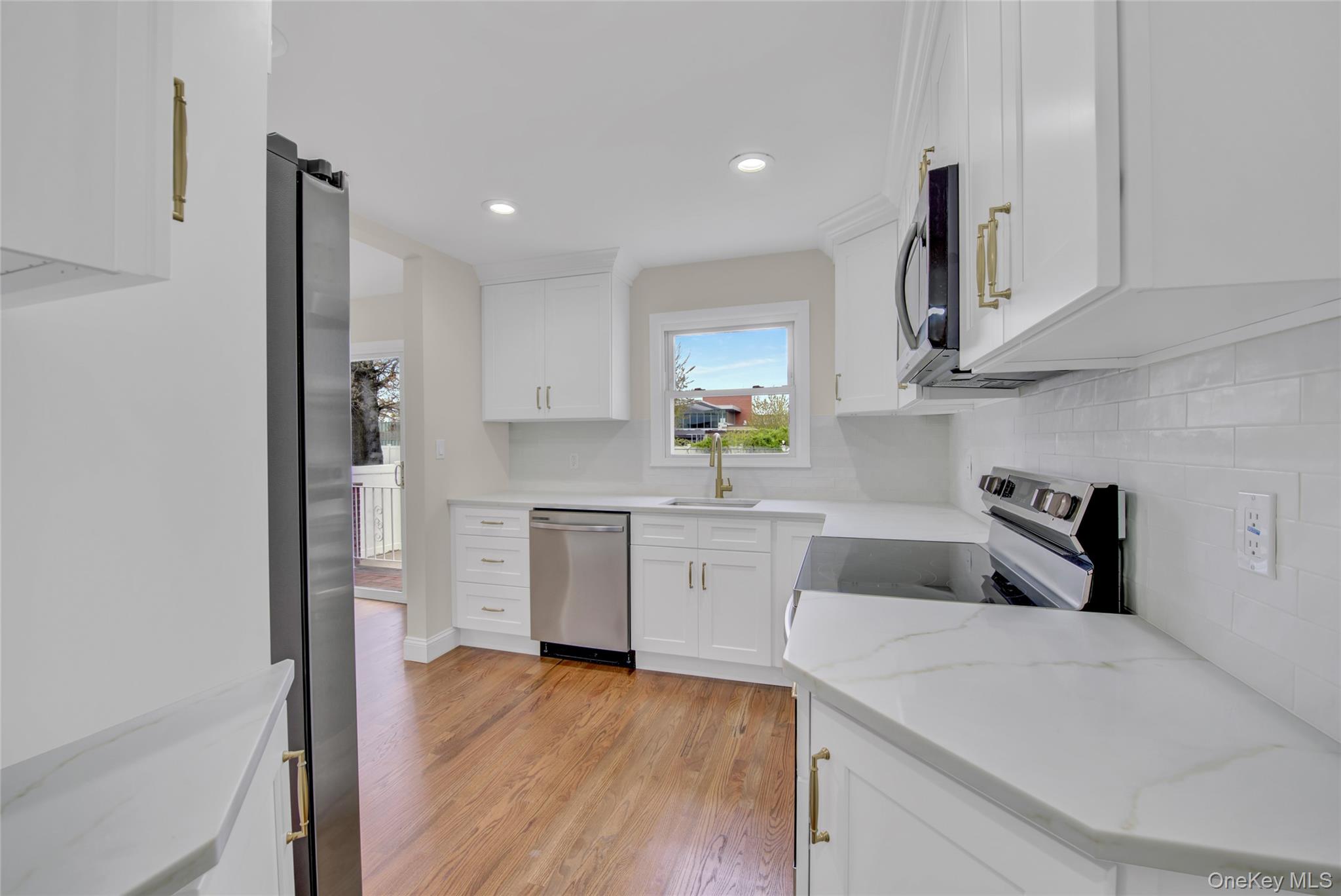 102 Hausch Boulevard Property Photo 12