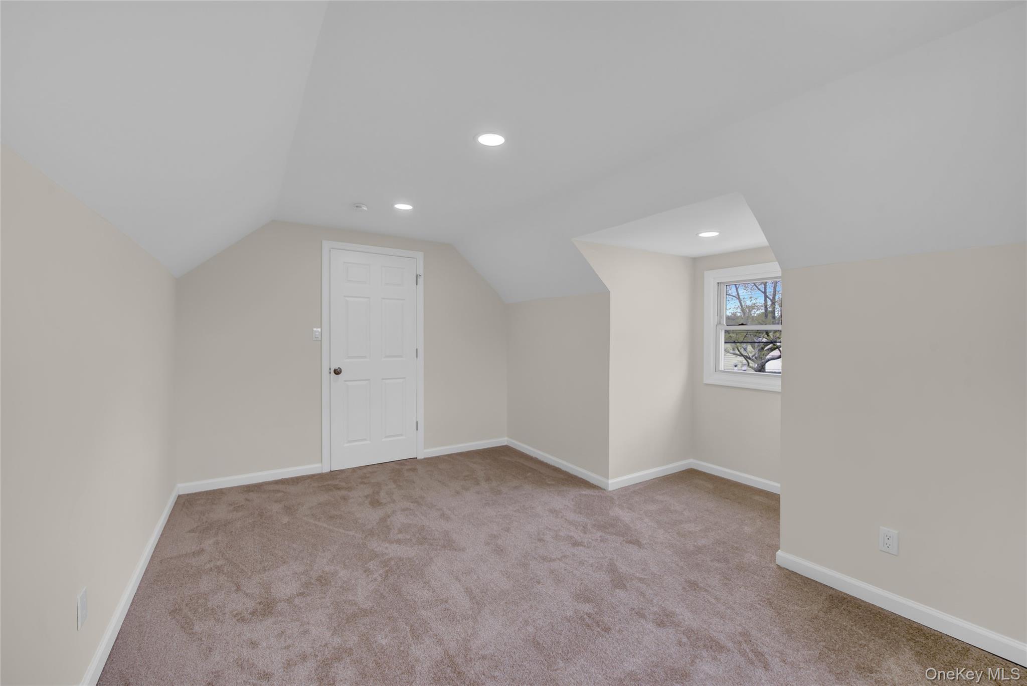 102 Hausch Boulevard Property Photo 18